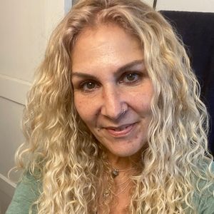 Meet your Posher, Annalisa